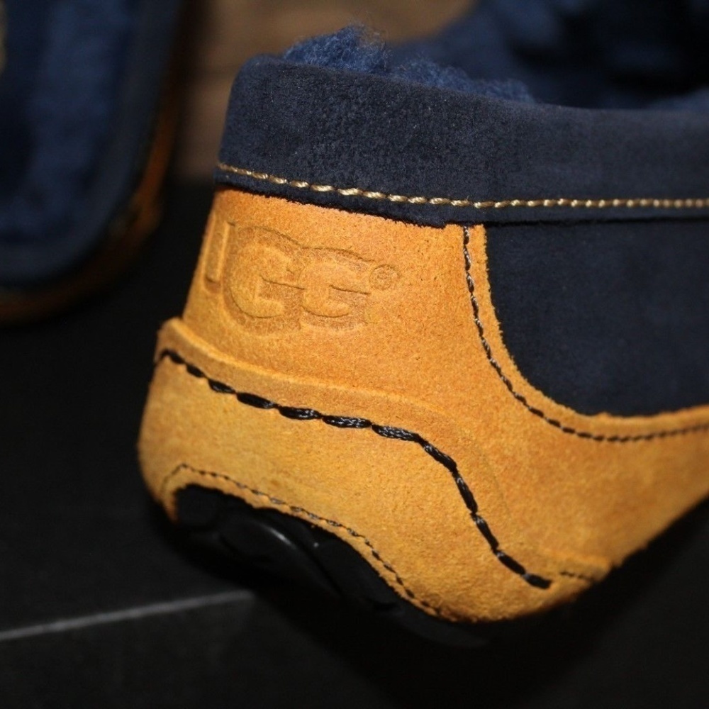 NEW UGG ASCOT Suede Shearling Slippers - Picture 4 of 11